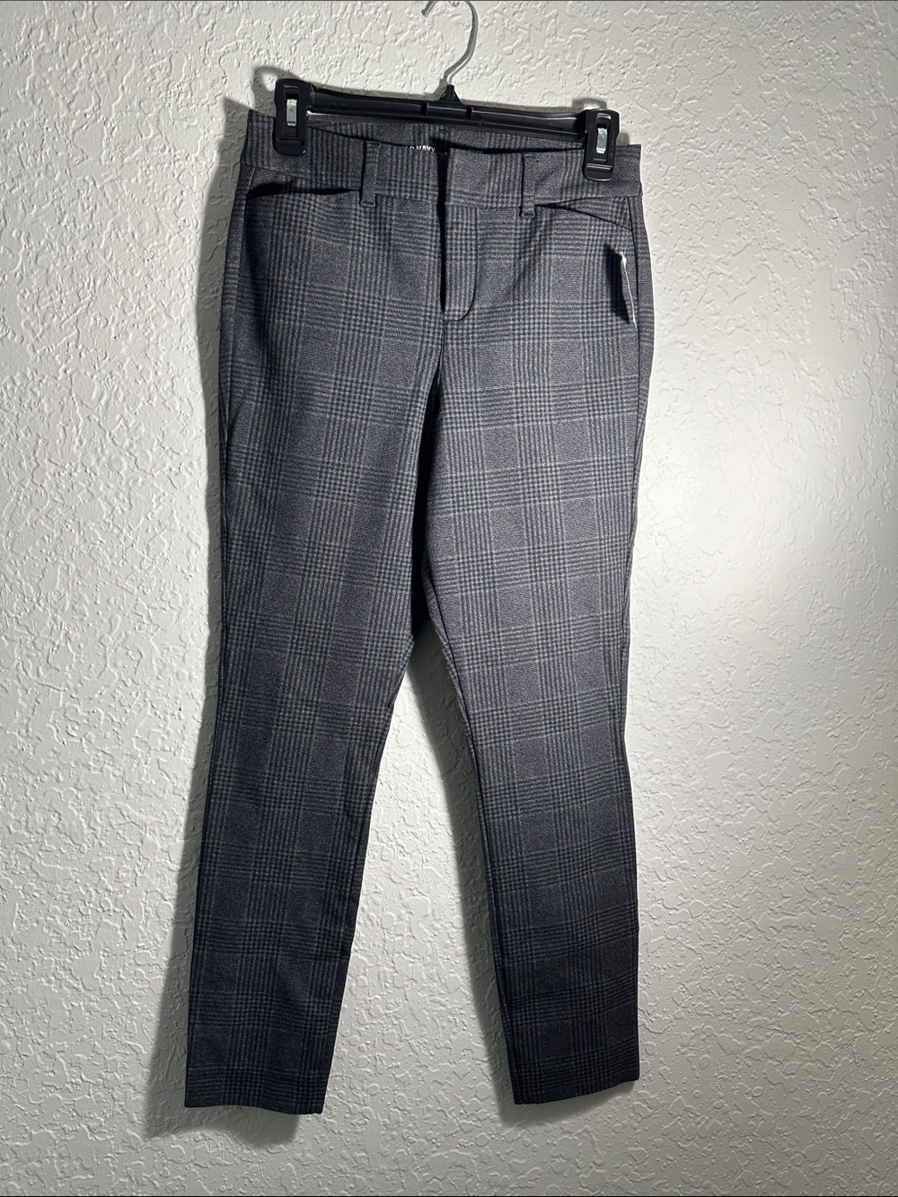Old Navy Women's Gray Plaid Straight Leg Pants